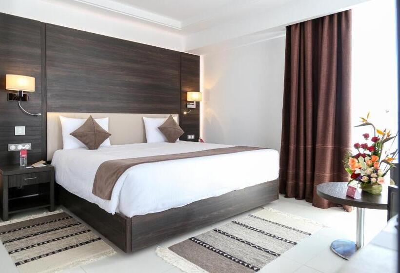 اتاق سوپریور با چشم‌انداز شهر, Radisson Hotel Sfax