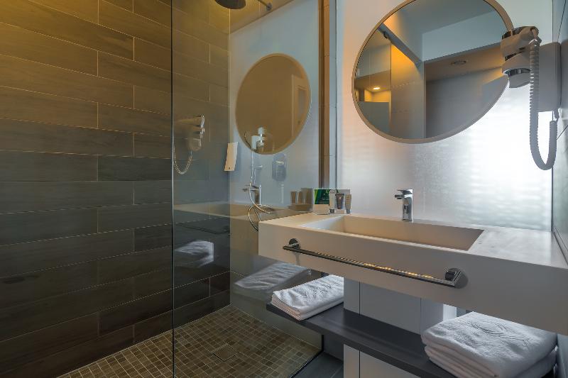 Номер Superior с Балконом, Nyota Hotel & Conference Center