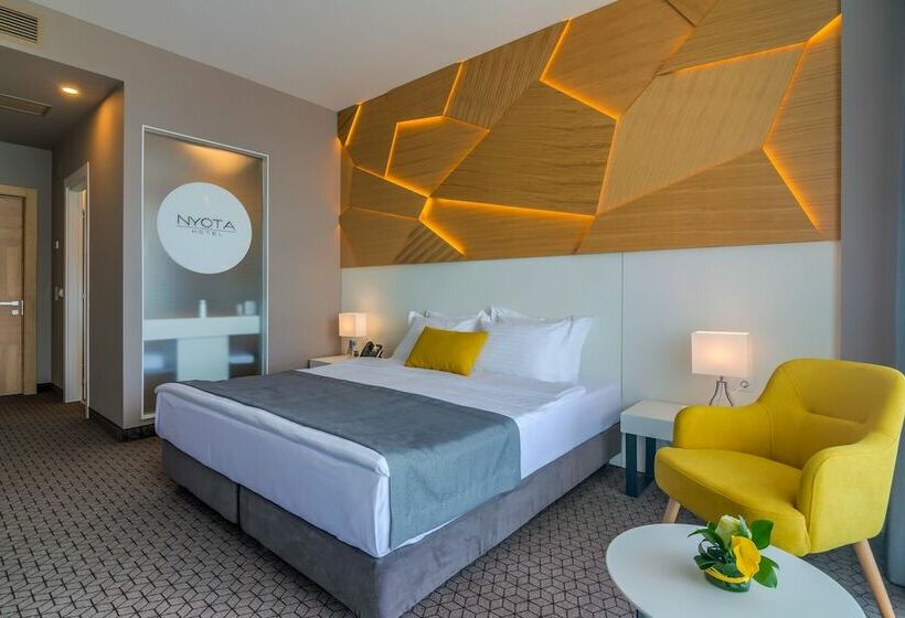 Номер Superior, Nyota Hotel & Conference Center