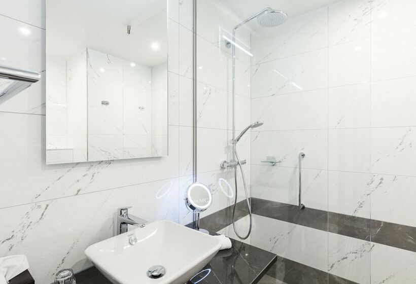 Quarto Triplo Superior, Monet Garden Hotel Amsterdam
