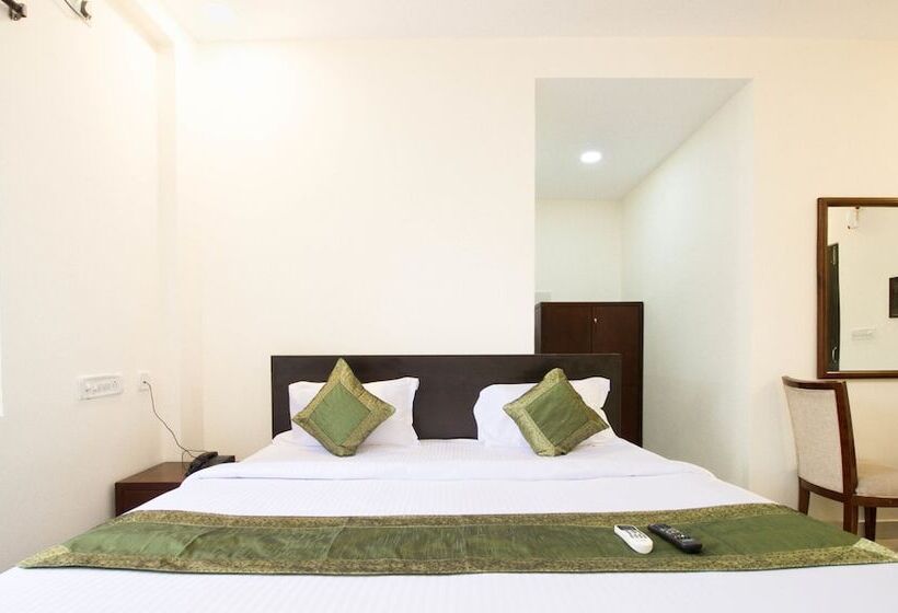 Habitación Deluxe, Treebo Midtown