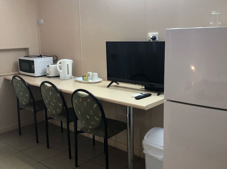 Семейный Номер, Childers Budget Accommodation