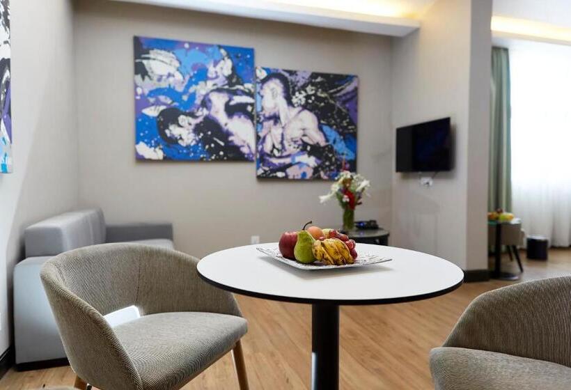 سوییت, San Cristobal Boutique Hotel   Ivato Airport