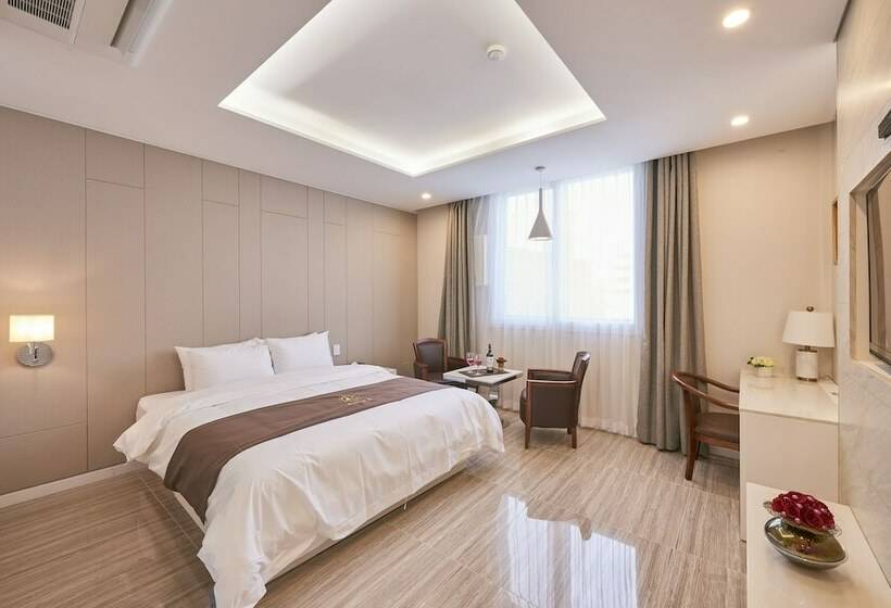 비즈니스룸, Gwangju Aura