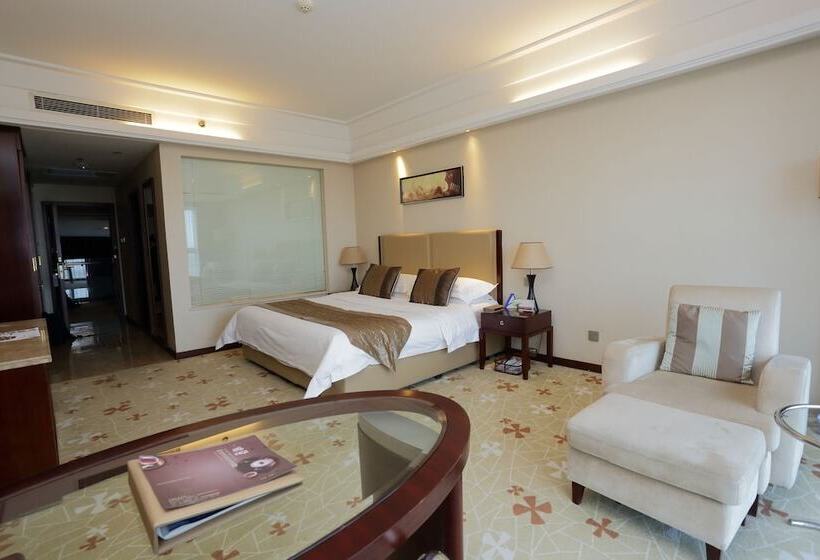 اتاق کلاس بیزنس, Arcadia International