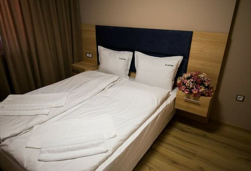 Номер Стандарт, Court Inn