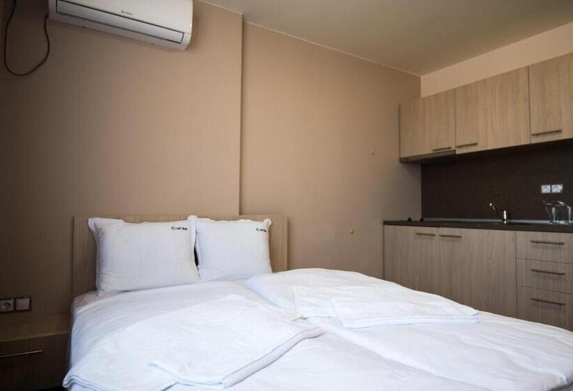Номер Стандарт, Court Inn