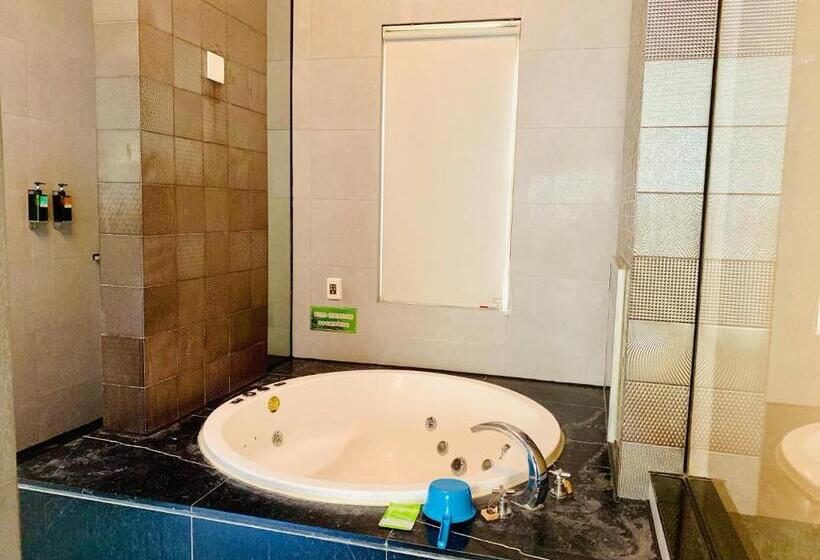 اتاق استاندارد, Her Home Spa Motel Chiayi