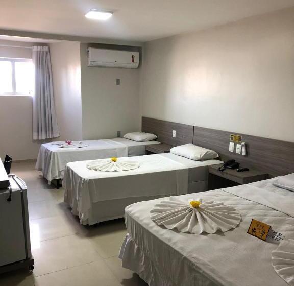 Family Suite, Max