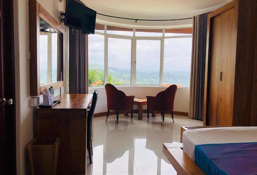 Deluxe Room Mountain View, The Heaven's Villa Kandy