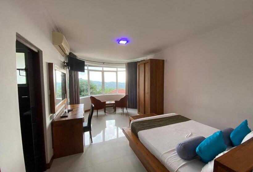 Deluxe Room Mountain View, The Heaven's Villa Kandy