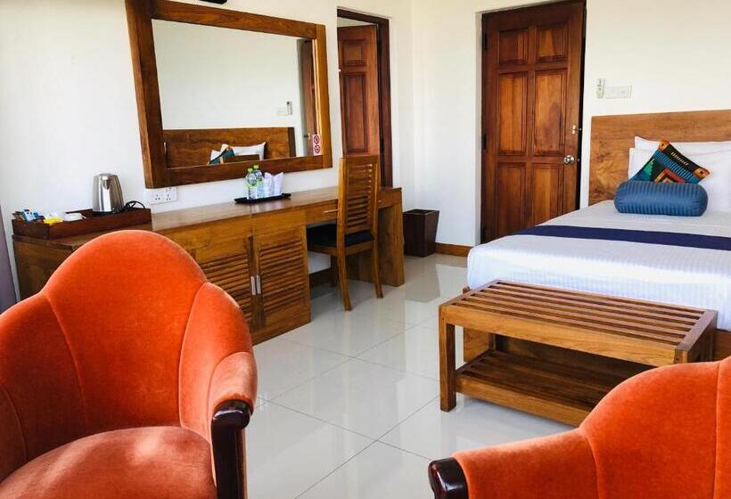 اتاق استاندارد سه نفره, The Heaven's Villa Kandy