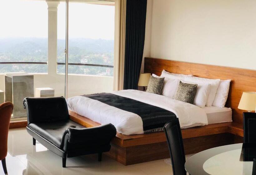 سوئیت با بالکن, The Heaven's Villa Kandy