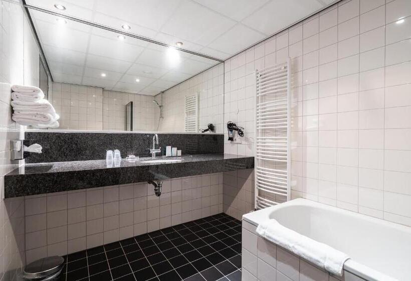 Номер Deluxe Кровать Кинг, Onderwijshotel De Rooi Pannen Eindhoven