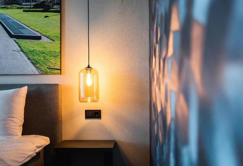 Номер Deluxe Кровать Кинг, Onderwijshotel De Rooi Pannen Eindhoven