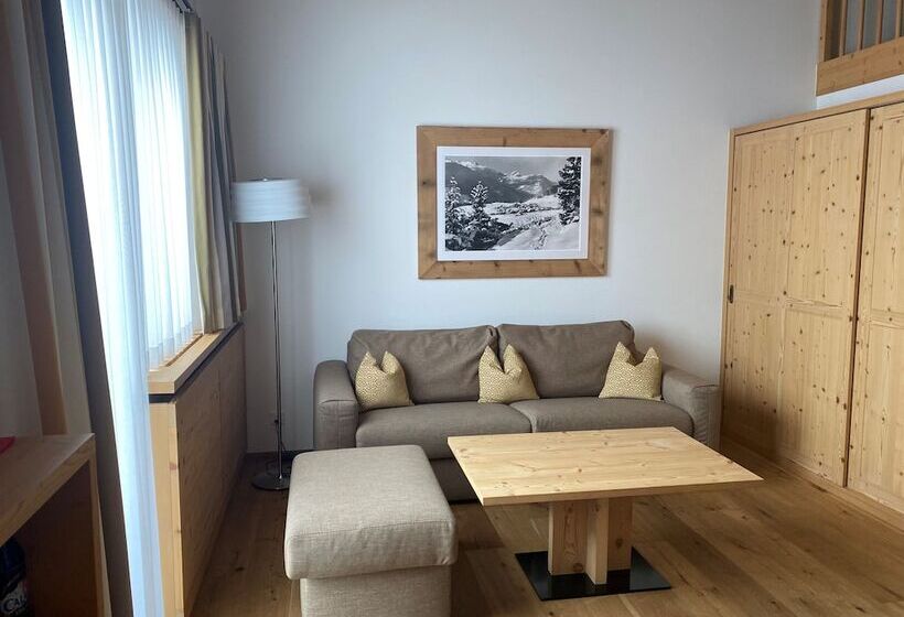 سوییت جونیور لوکس, Sarain Active Mountain Resort