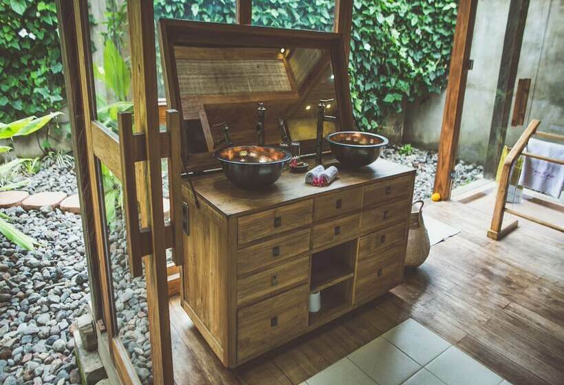 Бунгало Deluxe, Desa Saya Eco Luxury Resort & Spa