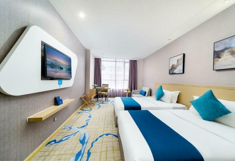 Deluxe Room, Qianhai Holiday