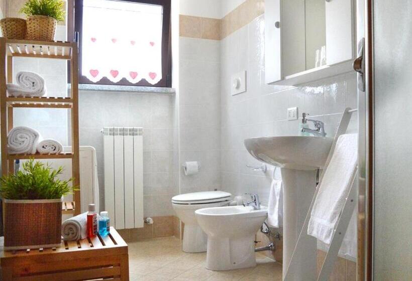 Студио Стандарт с Видом, Como S Lake Mountains B&b