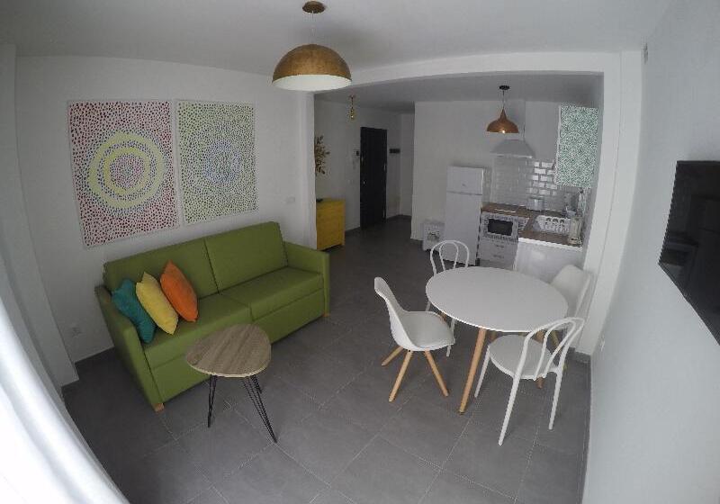 Апартаменты 1 Спальня с Террасой, The Blue Corner Apartments