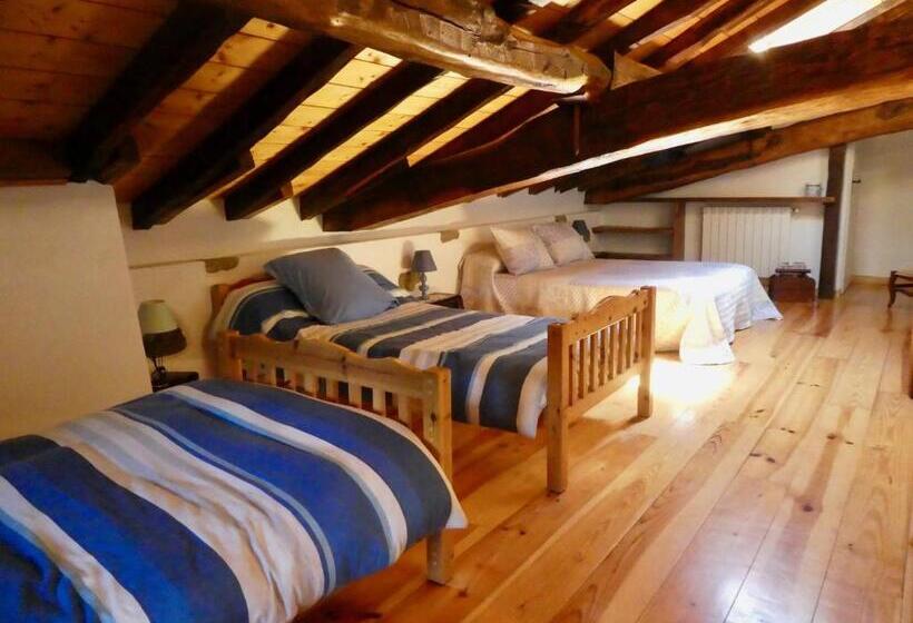 Quarto Quádruplo Estandar, Chambres D'hôtes Agorerreka