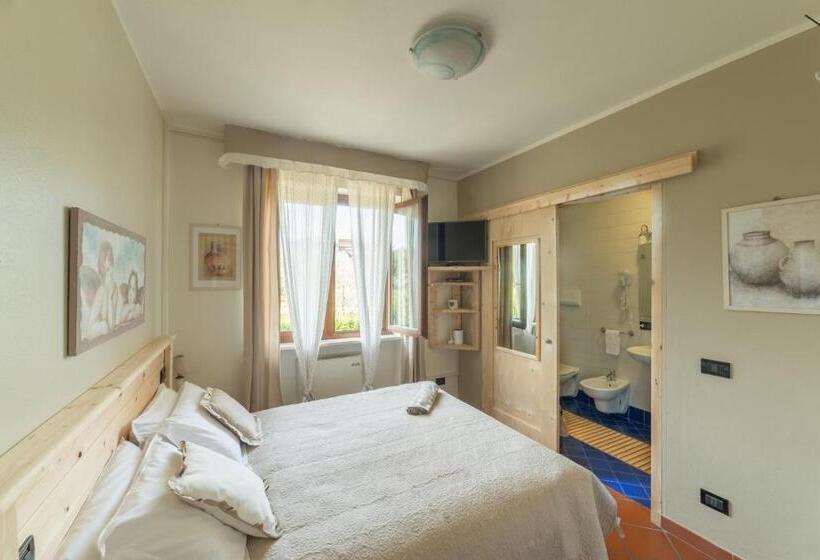 اتاق اکونومی, Florence