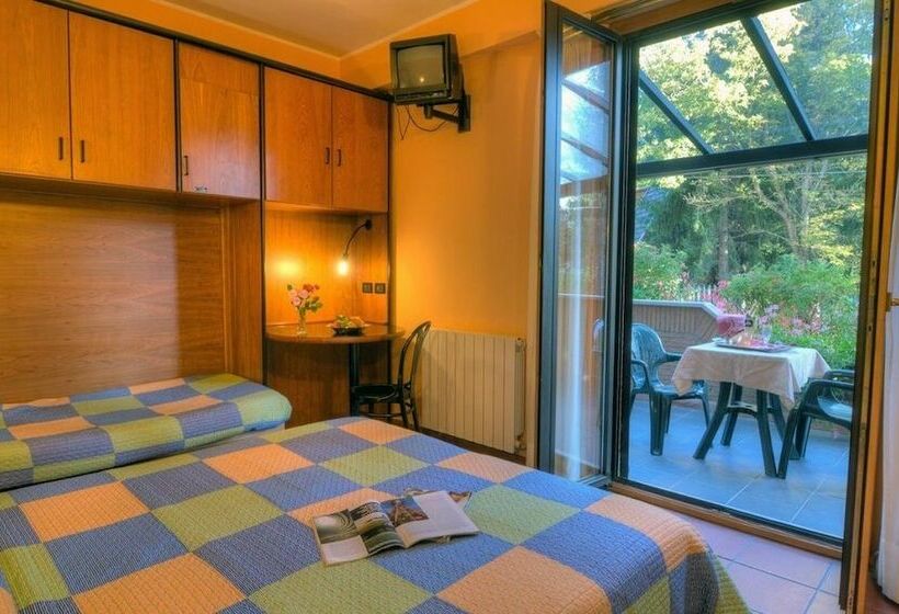 اتاق استاندارد سه نفره, Lh Albergo Il Picchio