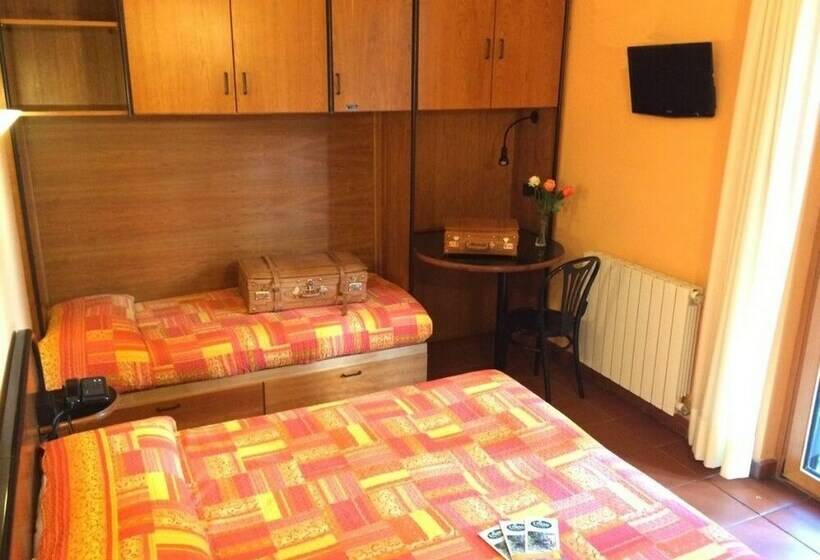 اتاق استاندارد چهار تخته, Lh Albergo Il Picchio
