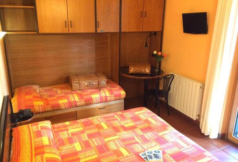 اتاق استاندارد سه نفره, Lh Albergo Il Picchio