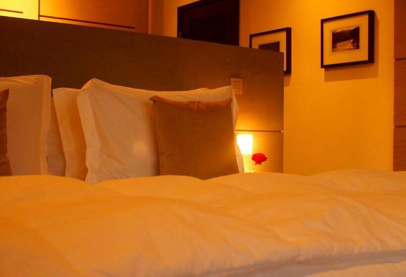 سوییت با چشم‌انداز دریا, Chic Hotel Boutique