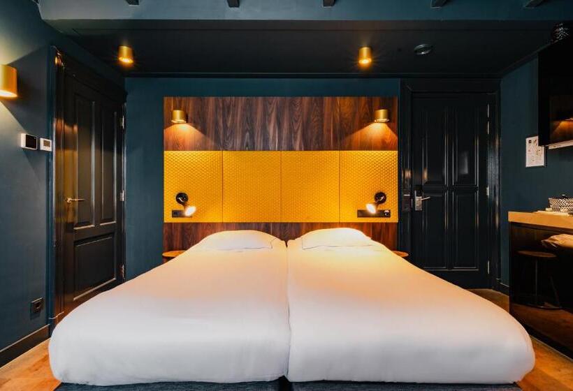 Suíte Deluxe, De Jonker Urban Studios & Suites