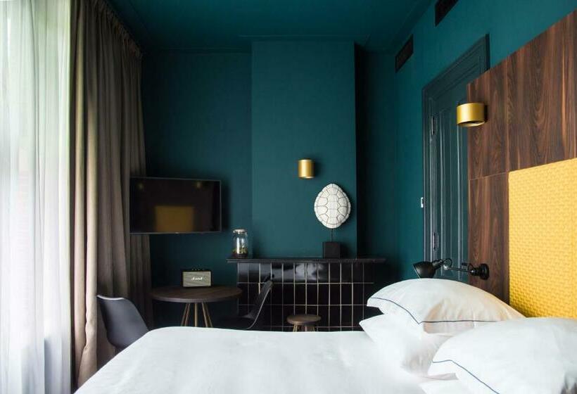 Escritório Estándar, De Jonker Urban Studios & Suites