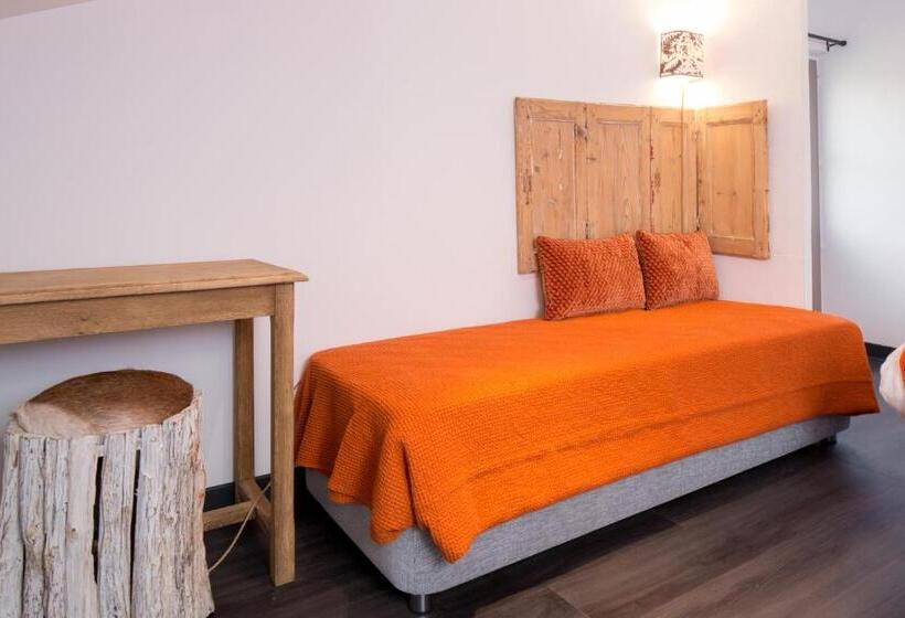 Апартаменты 3 Спальни, Château De Candes   Art & Spa