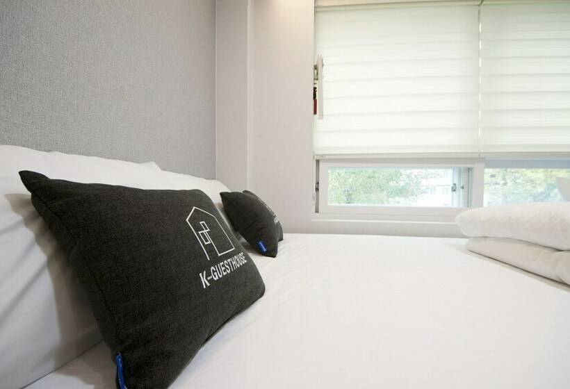 Номер Стандарт Трехместный, K Guesthouse Premium Busan 1