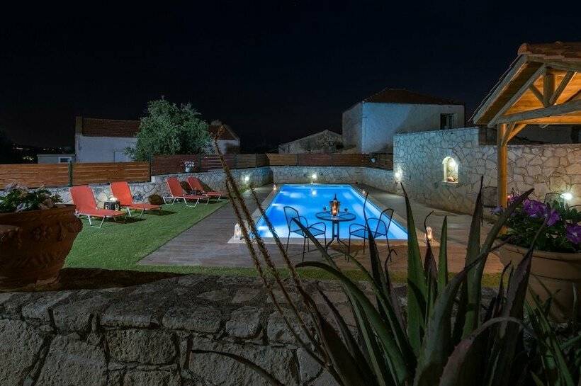Suíte Clássica, Skandalis Traditional Suites
