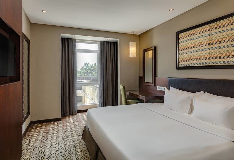 اتاق استاندارد با چشم‌انداز استخر, Protea Hotel by Marriott Owerri Select