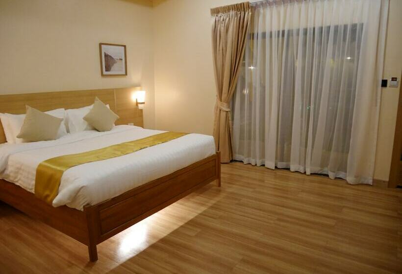 اتاق لوکس با تخت بزرگ, Pattaya Mansion