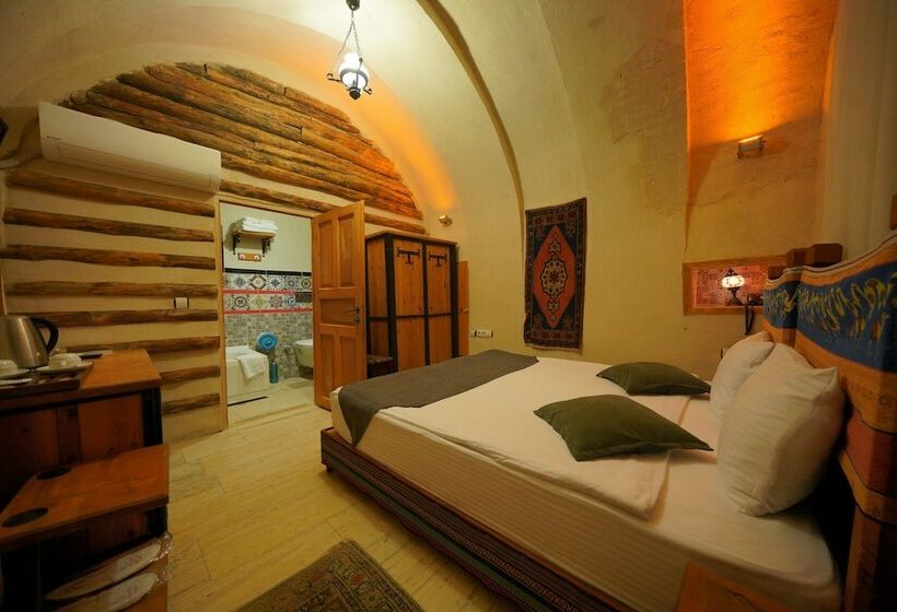 Номер Стандарт, Fosil Cave