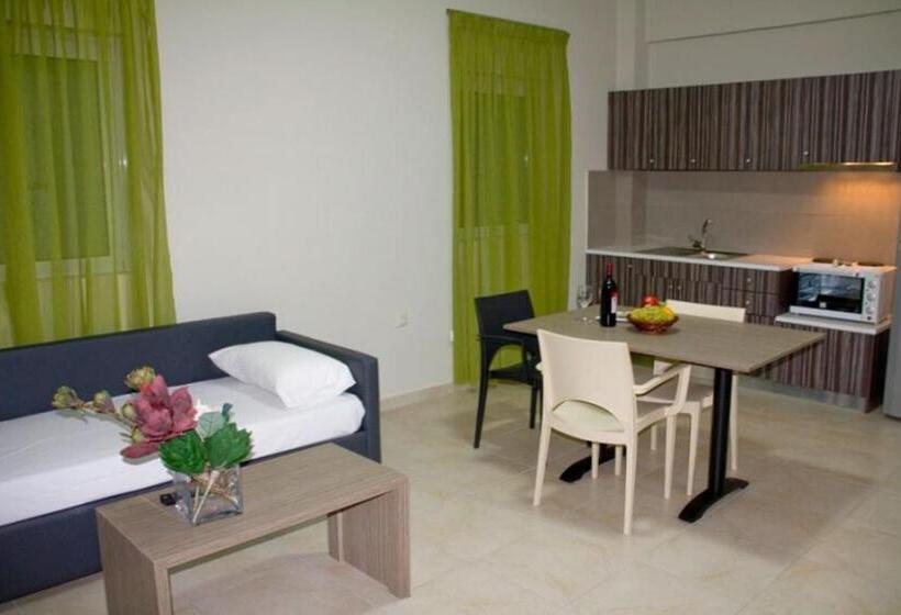 شقة غرفة واحدة, Fournia Village