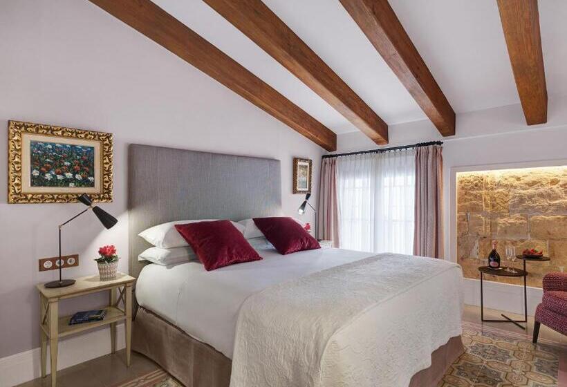 Номер Deluxe, Gloria De Sant Jaume