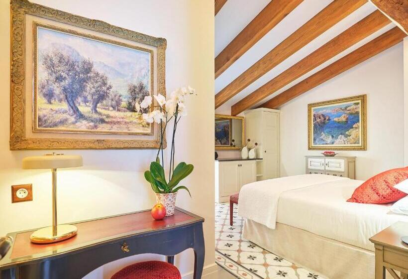 Номер Deluxe, Gloria De Sant Jaume