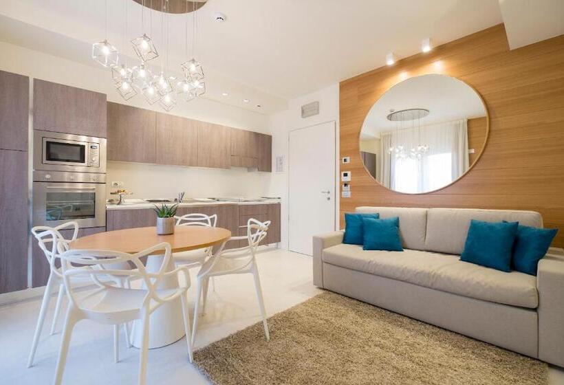 آپارتمان مدیریتی 2 خوابه, Metropol Ceccarini Suite   Luxury Apartments