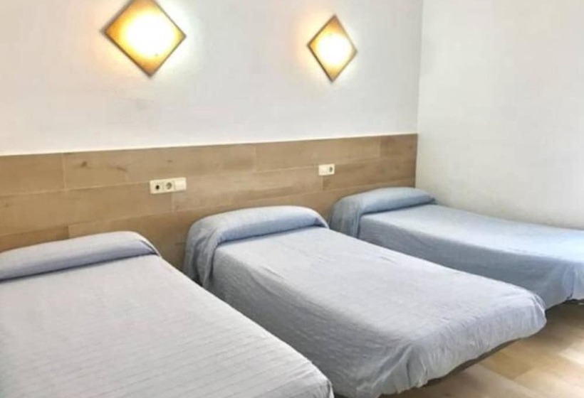 اتاق استاندارد سه نفره, Hostal Casa Torrent