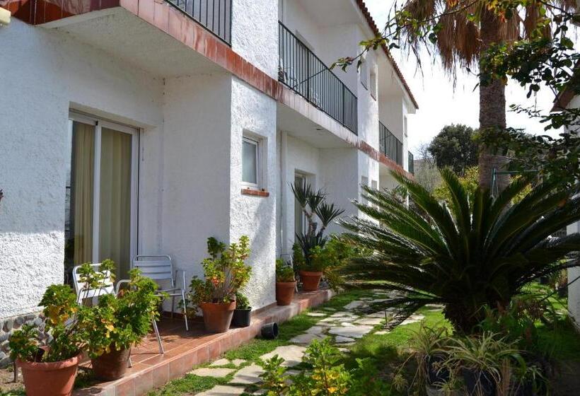 اتاق استاندارد سه نفره, Hostal Casa Torrent