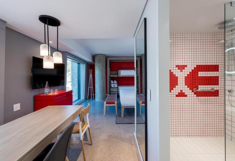 Семейный Номер Superior, Radisson Red Hotel V&a Waterfront Cape Town