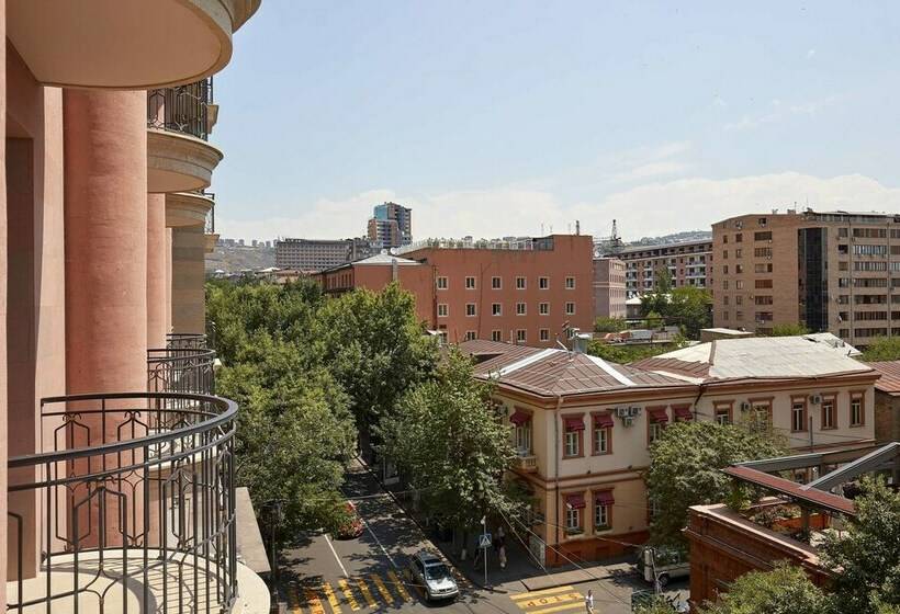 디럭스 룸, The Alexander, A Luxury Collection Hotel, Yerevan