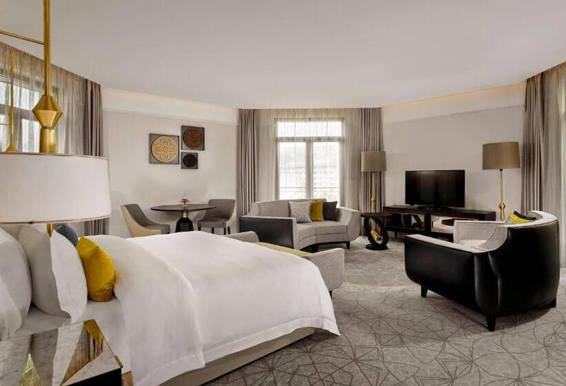 스위트 킹사이즈 침대, The Alexander, A Luxury Collection Hotel, Yerevan