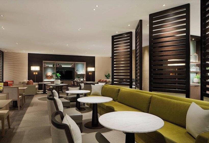 Номер Клуб, The Westin Perth