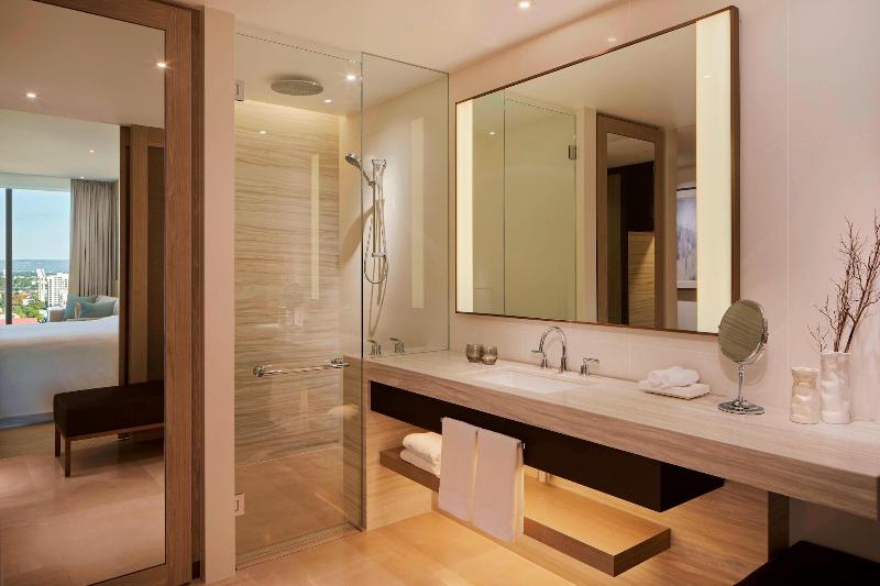 Номер Премиум Вид на Город, The Westin Perth
