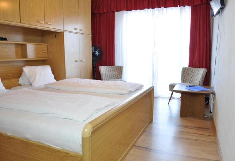 غرفة قياسية مزوَّدة بشُرفة, Gästehaus Herlinde